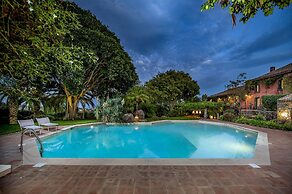 Linera 10 Emma Villas