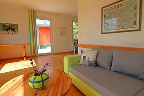Ferienhaus mit Grosser Terrasse am Garder See
