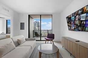 Stunning Miami Views Luxury Condo