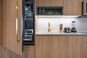 Stunning Miami Views Luxury Condo