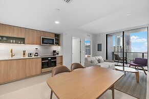 Stunning Miami Views Luxury Condo