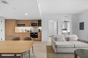 Stunning Miami Views Luxury Condo