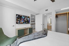 Stunning Miami Views Luxury Condo