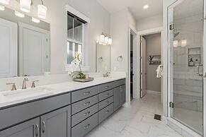 Colorado Modern Retreat w/ King Beds, Pickleball