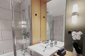 Stylish 2-bedroom Flat Haven