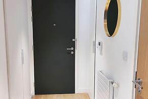 Stylish 2-bedroom Flat Haven
