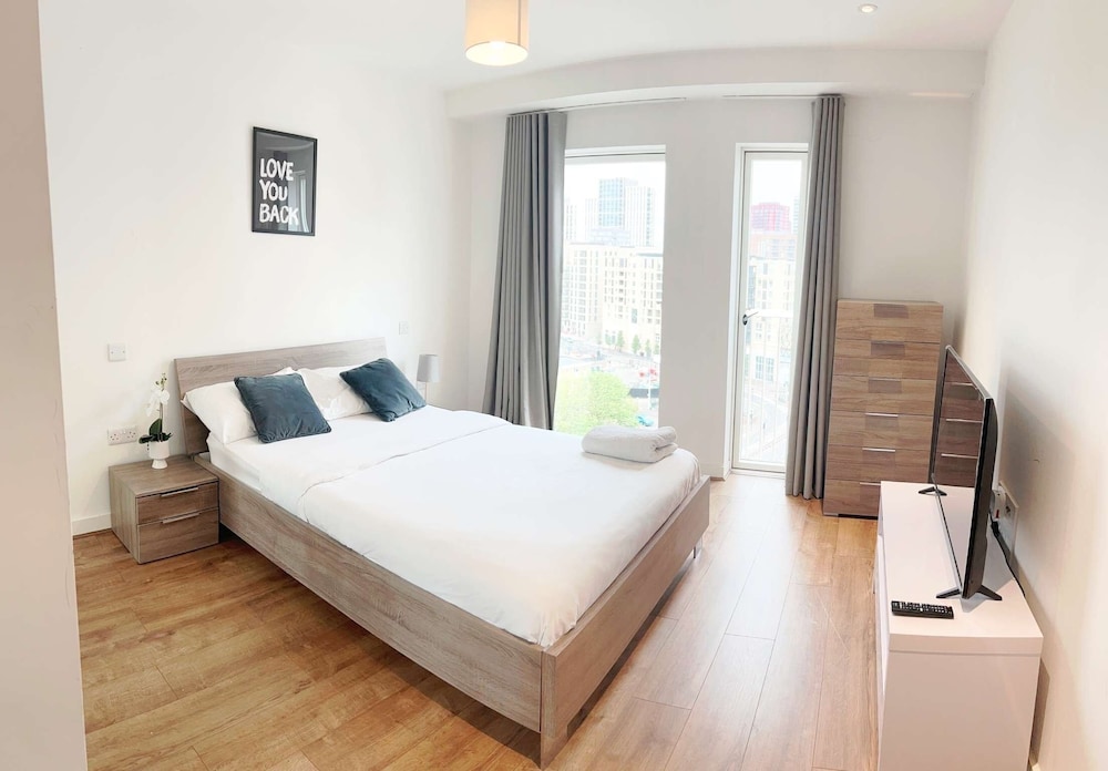 Stylish 2-bedroom Flat Haven