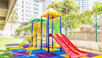 Dominique Cartagena by HostPro