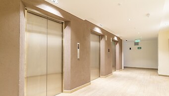 Dominique Cartagena by HostPro