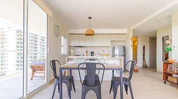 Dominique Cartagena by HostPro