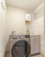 Dominique Cartagena by HostPro