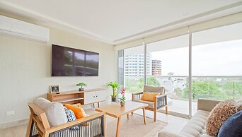 Dominique Cartagena by HostPro