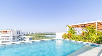 Dominique Cartagena by HostPro