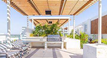 Dominique Cartagena by HostPro