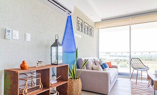 Dominique Cartagena by HostPro