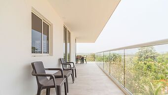 Dominique Cartagena by HostPro