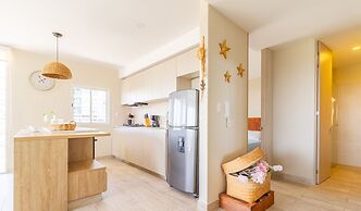 Dominique Cartagena by HostPro