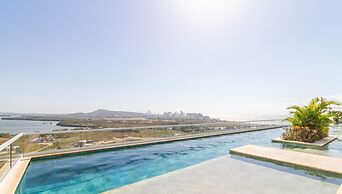 Dominique Cartagena by HostPro