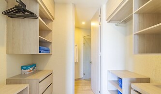 Dominique Cartagena by HostPro