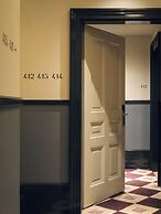 Sir Prague, part of Sircle Collection