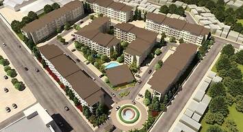 Poolside Apartment - Sleeps 4, Ac & Hot Shower