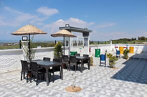 Mavi Restaurant & Apartments 3