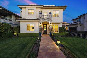 Sunset Serenity by Avantstay Rooftop w/ Hot Tub & Fire Pit, 3 Blocks t