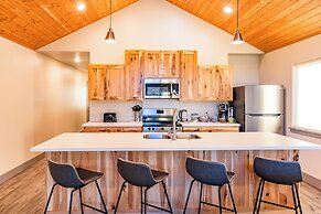Lakeshore Suites