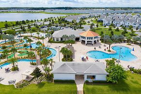 Gorgeous 4 BR With Pool and Lake View