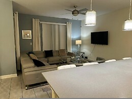 Gorgeous 4 BR With Pool and Lake View