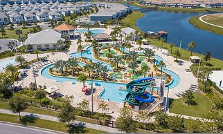 Gorgeous 4 BR With Pool and Lake View