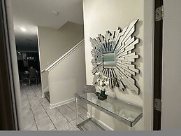 Gorgeous 4 BR With Pool and Lake View