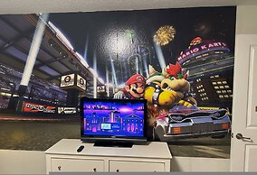 Gorgeous 4 BR With Pool and Lake View