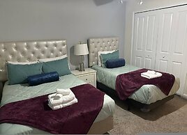 Gorgeous 4 BR With Pool and Lake View