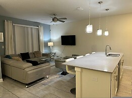 Gorgeous 4 BR With Pool and Lake View