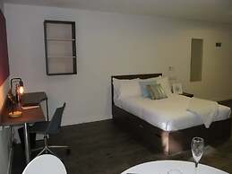 Student Only Corner House