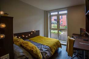 Student Only Corner House