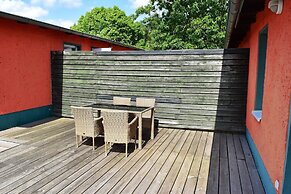 Ferienhaus mit Grosser Terrasse am Garder See