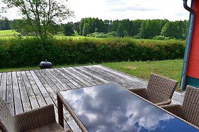 Ferienhaus mit Grosser Terrasse am Garder See