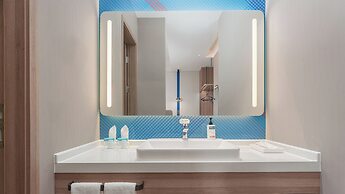 Holiday Inn Express Wuhan East Lake by IHG