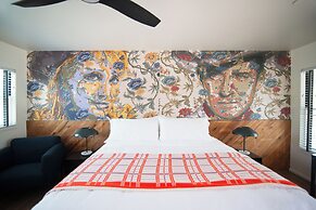 Talbot Commons Hotel