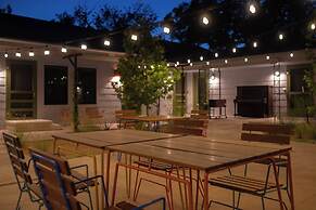 Talbot Commons Hotel