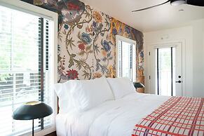 Talbot Commons Hotel