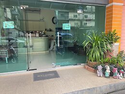 Miracle Moon Resident