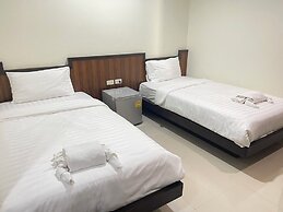 Miracle Moon Resident