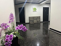 Miracle Moon Resident