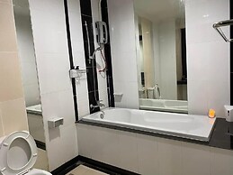 Miracle Moon Resident