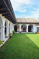 Luna Maya Boutique Hotel