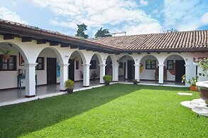 Luna Maya Boutique Hotel