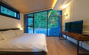 Ulsan Byeoldam Eunchae Pool Villa